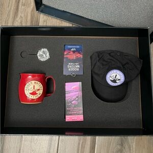 Roger Waters ‘Us + Them’ Tour Package